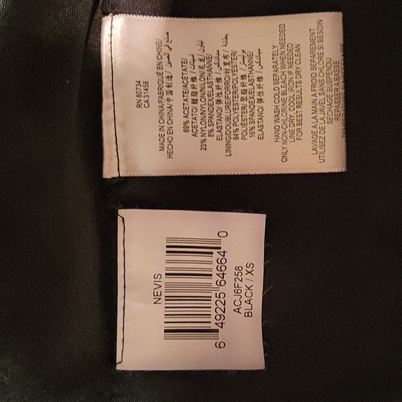 BCBGMaxazria 'Nevis' Bodycon Ruched V-neck Mini Dress / Sz XS / Black - Picture 7 of 10